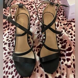 Dream Pairs Women's Black Strappy Sandals